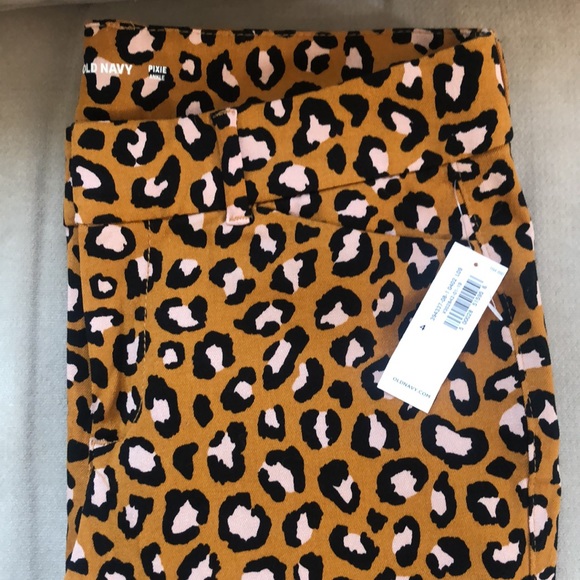Old Navy Leopard Print Pixie Ankle - Picture 5 of 5